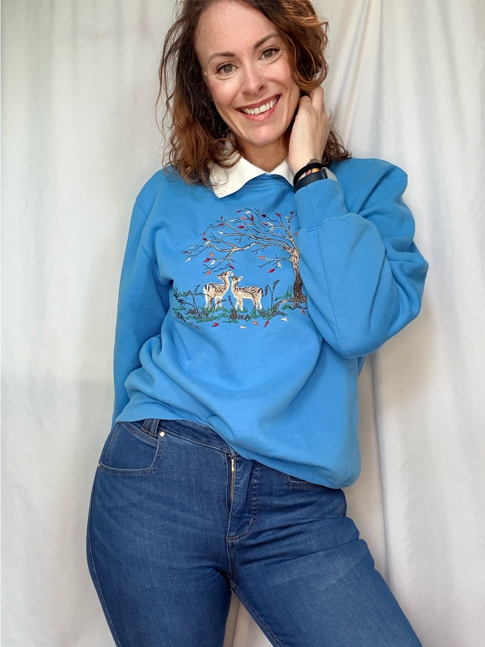 VINTAGE Blue Women's Crewneck Sweater with Deer & Tree Embroidery